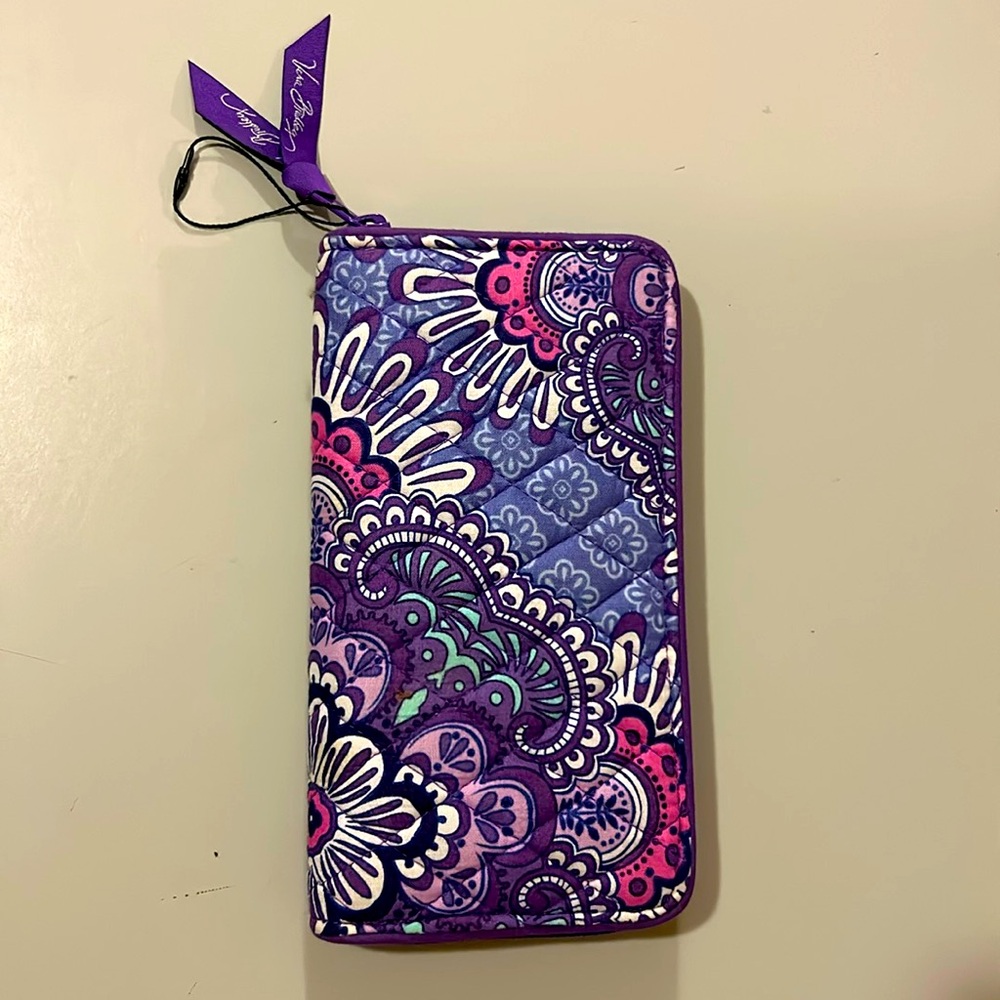 Vera Bradley Lilac Tapestry Zip Wallet, New with Tags and inserts in pockets
